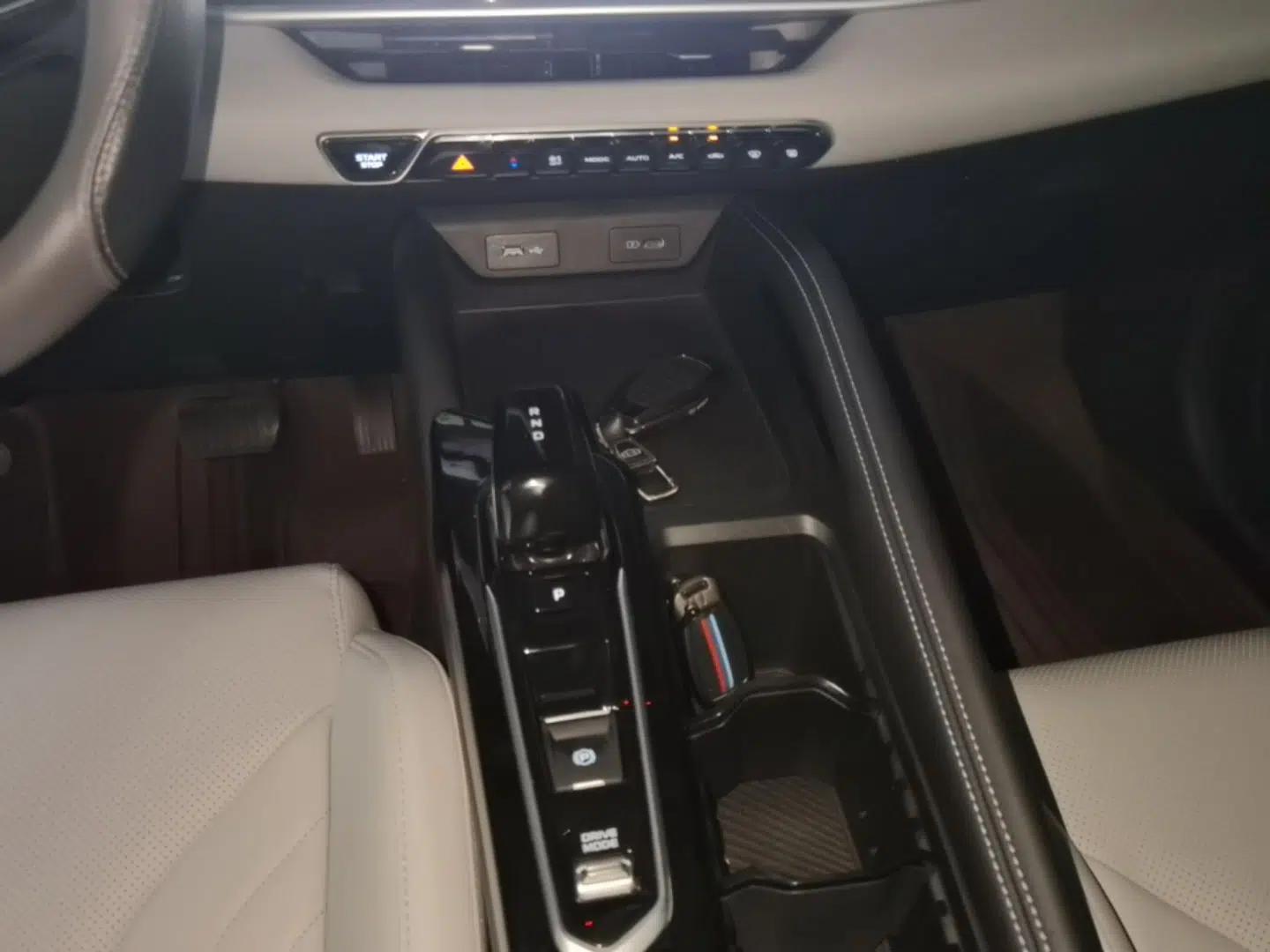 Geely Auto Coolray 2025 Bin Yue L 1.5TD DCT Star Diamond — миниатюра 16