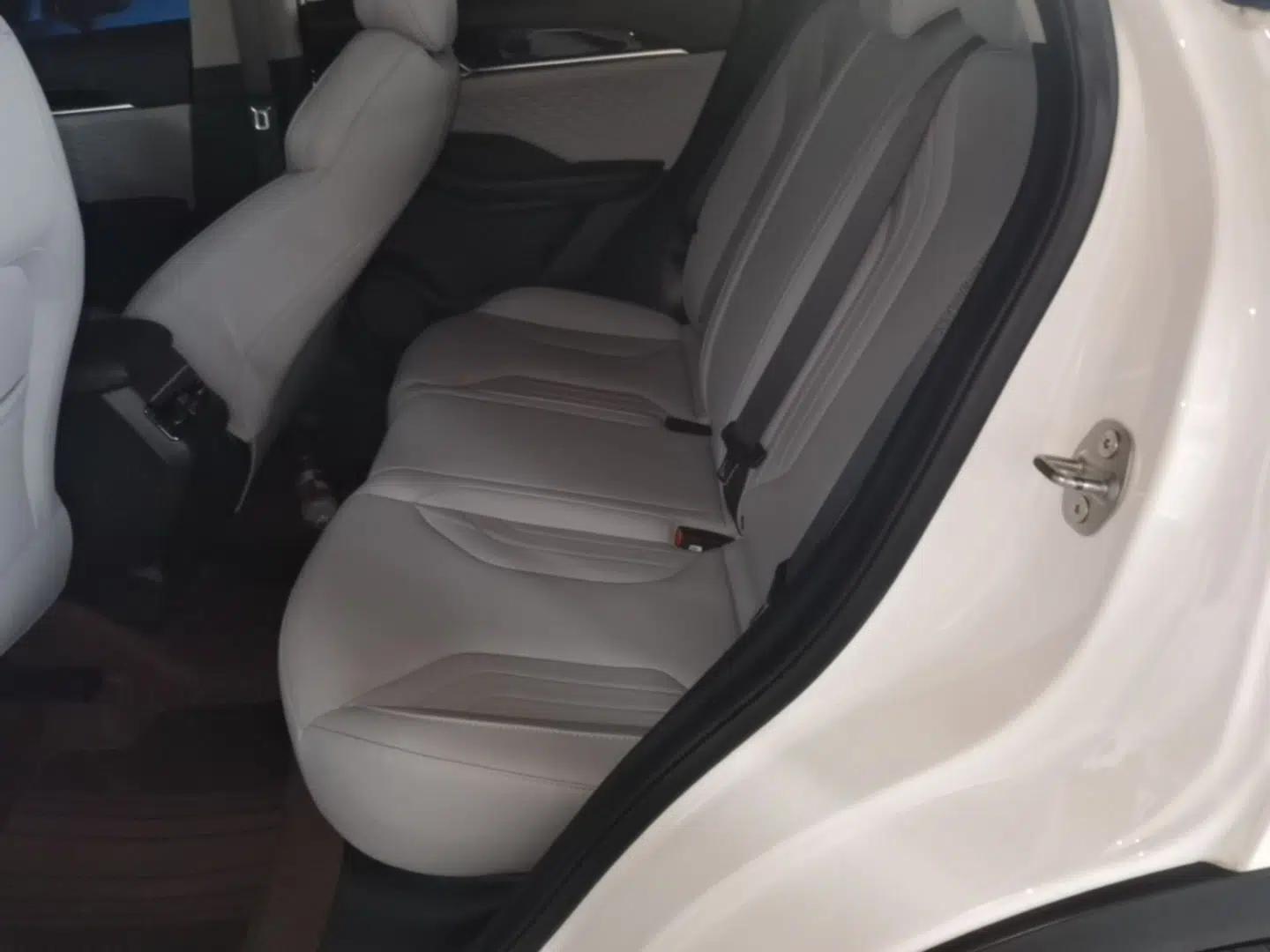 Geely Auto Coolray 2025 Bin Yue L 1.5TD DCT Star Diamond — миниатюра 20