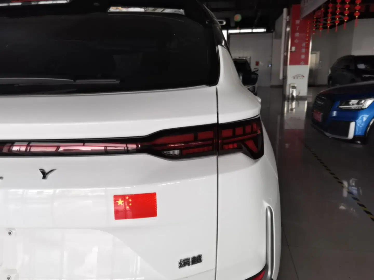 Geely Auto Coolray 2025 Bin Yue L 1.5TD DCT Star Diamond — миниатюра 9