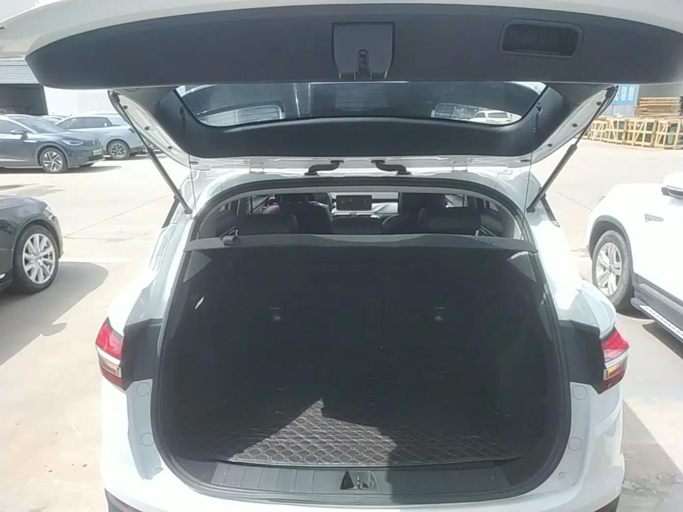 Geely Auto Coolray 2019 260T DCT Knight China VI Standard — миниатюра 22