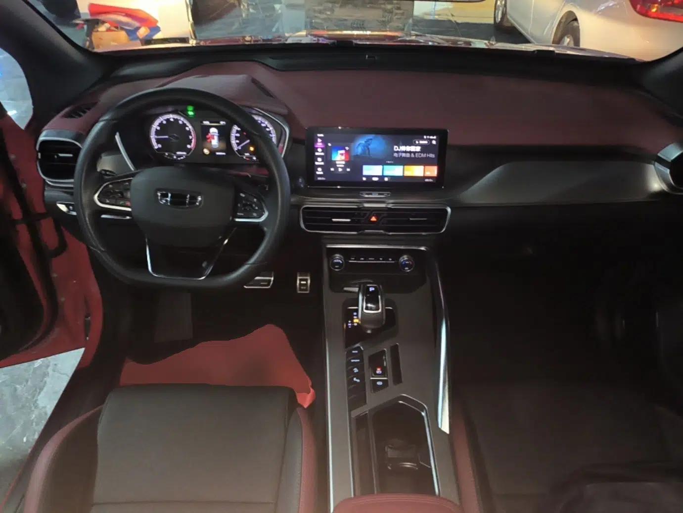 Geely Auto Coolray 2020 PRO 260T DCT Knight — миниатюра 17