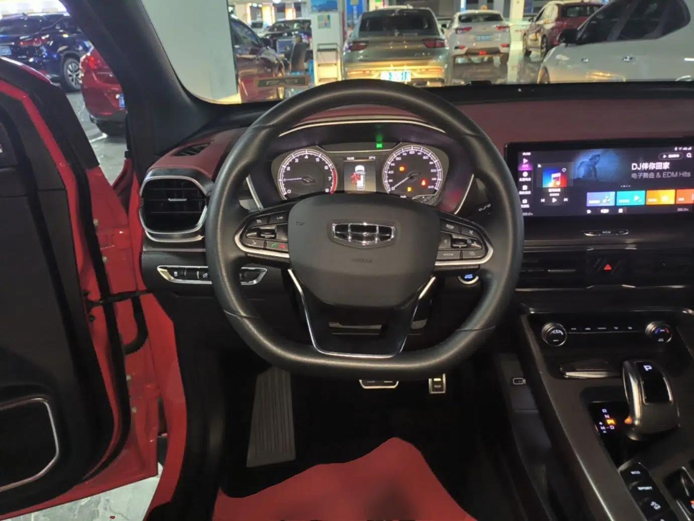 Geely Auto Coolray 2020 PRO 260T DCT Knight — миниатюра 18