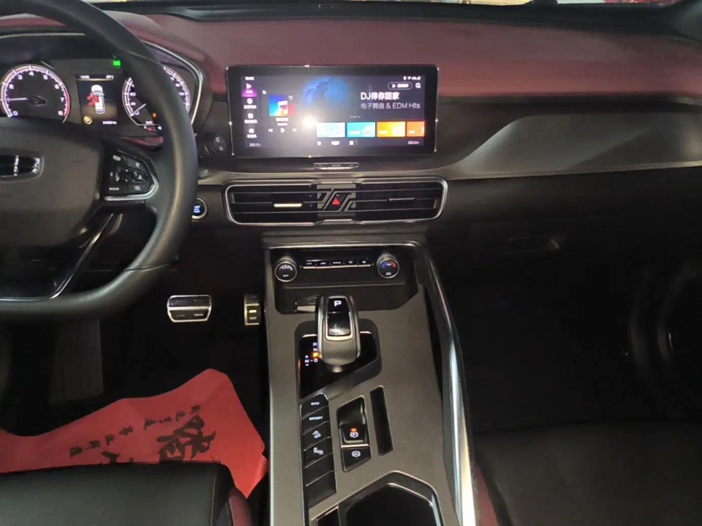 Geely Auto Coolray 2020 PRO 260T DCT Knight — миниатюра 20
