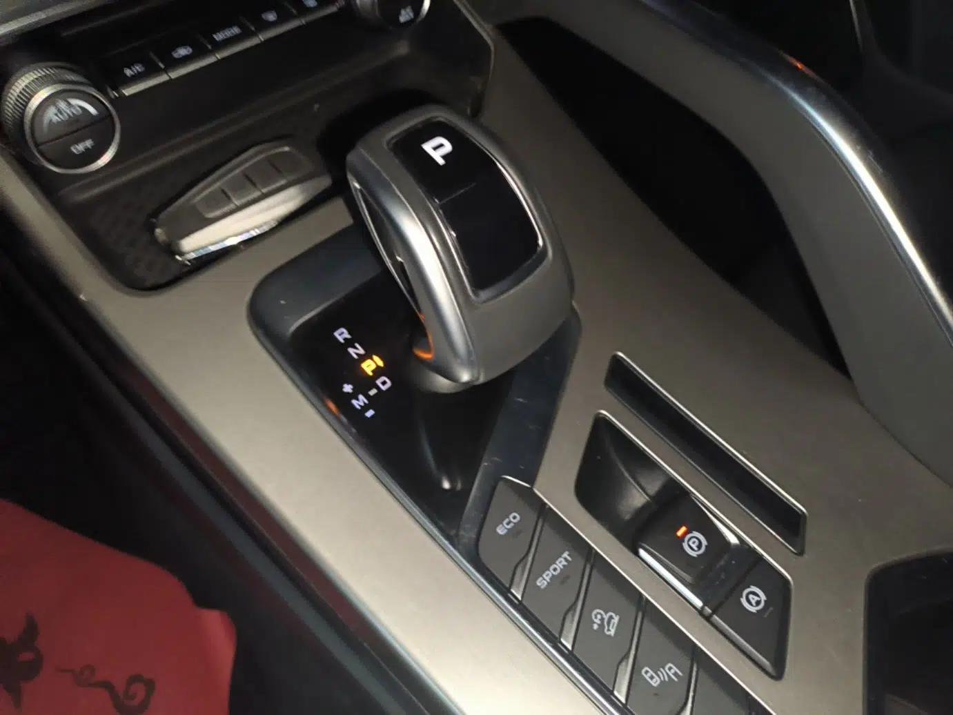 Geely Auto Coolray 2020 PRO 260T DCT Knight — миниатюра 21