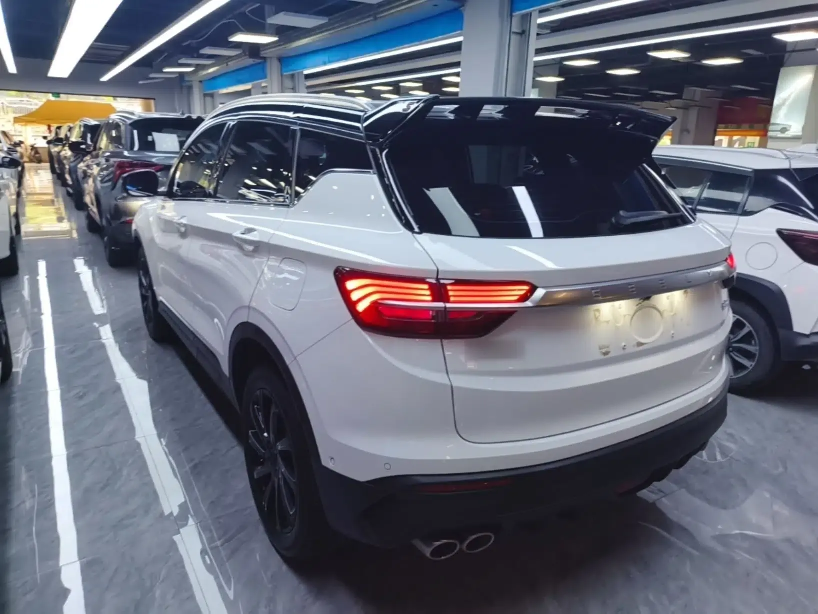 Geely Auto Coolray 2020 PRO 260T DCT Battle — миниатюра 4