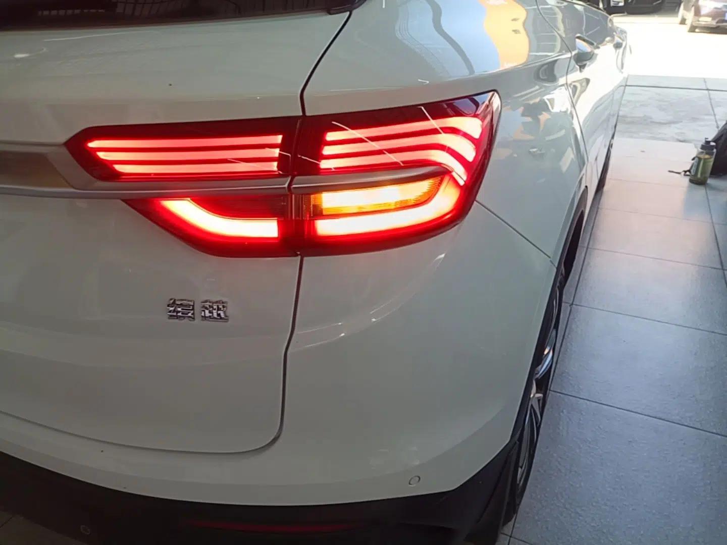 Geely Auto Coolray 2020 PRO 260T DCT Knight — миниатюра 14