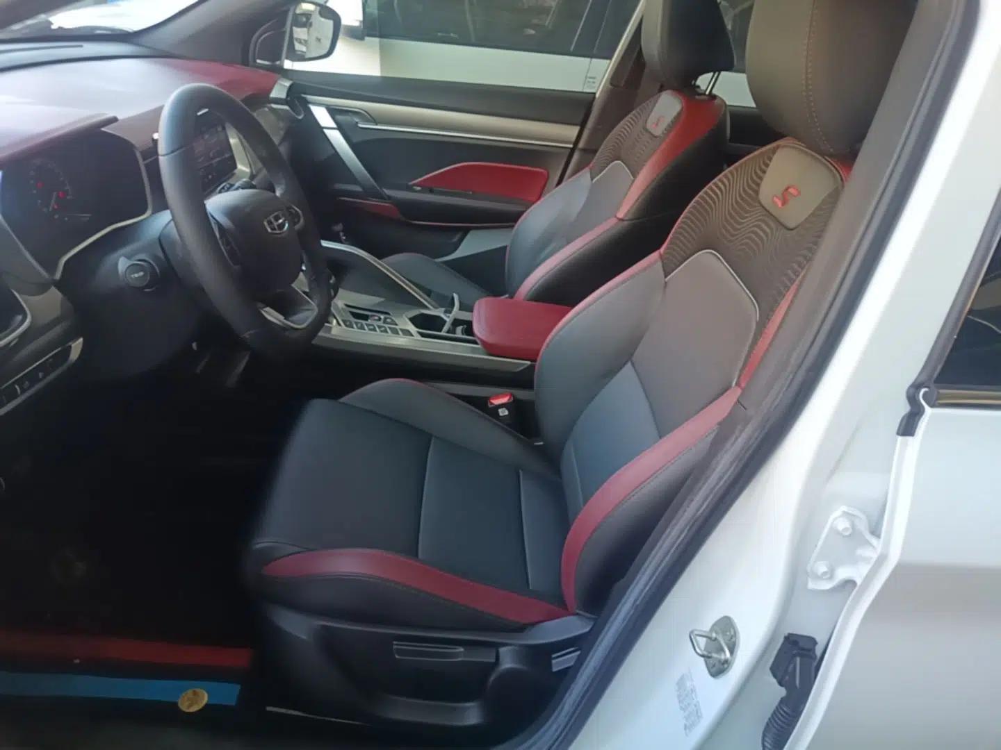 Geely Auto Coolray 2020 PRO 260T DCT Knight — миниатюра 22