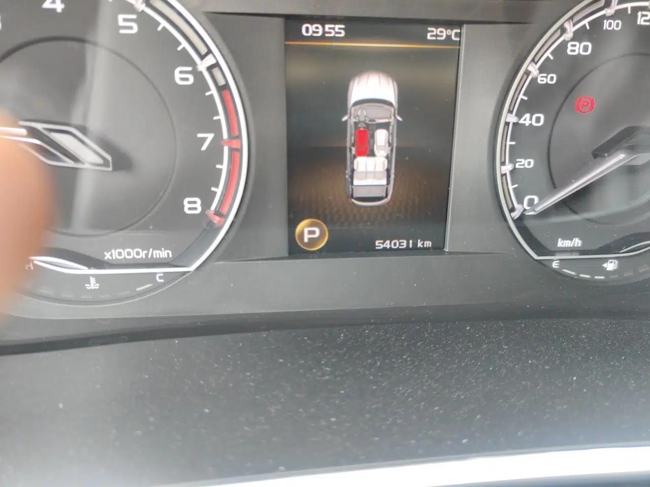 Geely Auto Coolray 2019 260T DCT Knight China VI Standard — миниатюра 9
