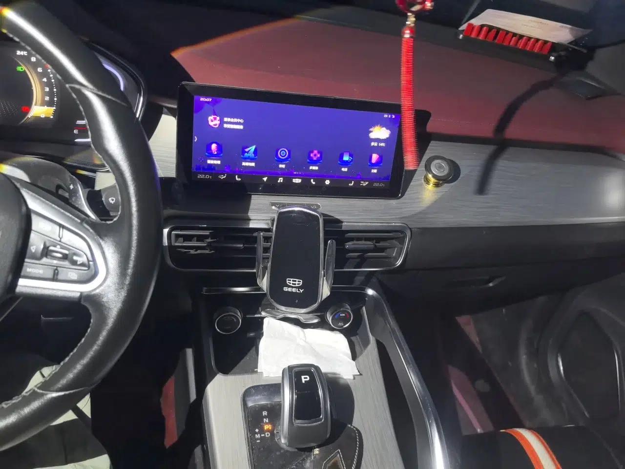 Geely Auto Coolray 2019 Sport Version 260T DCT Battle China VI Standard — миниатюра 13