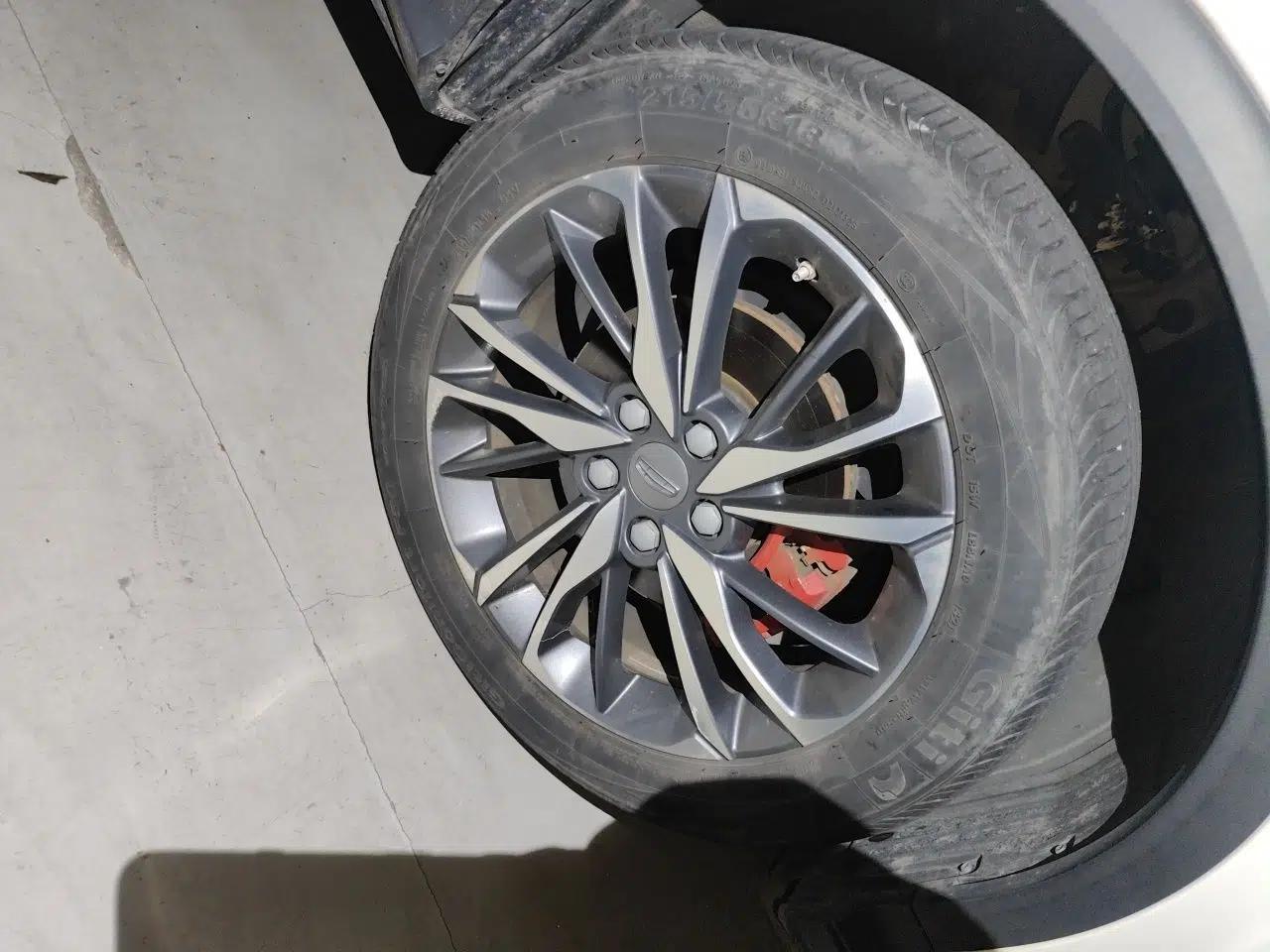 Geely Auto Coolray 2020 PRO 260T DCT Knight — миниатюра 5