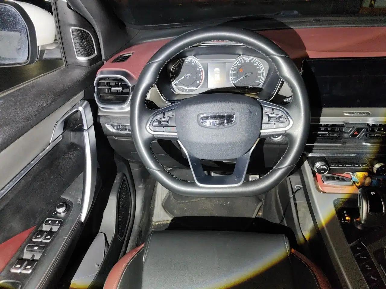 Geely Auto Coolray 2020 PRO 260T DCT Knight — миниатюра 7