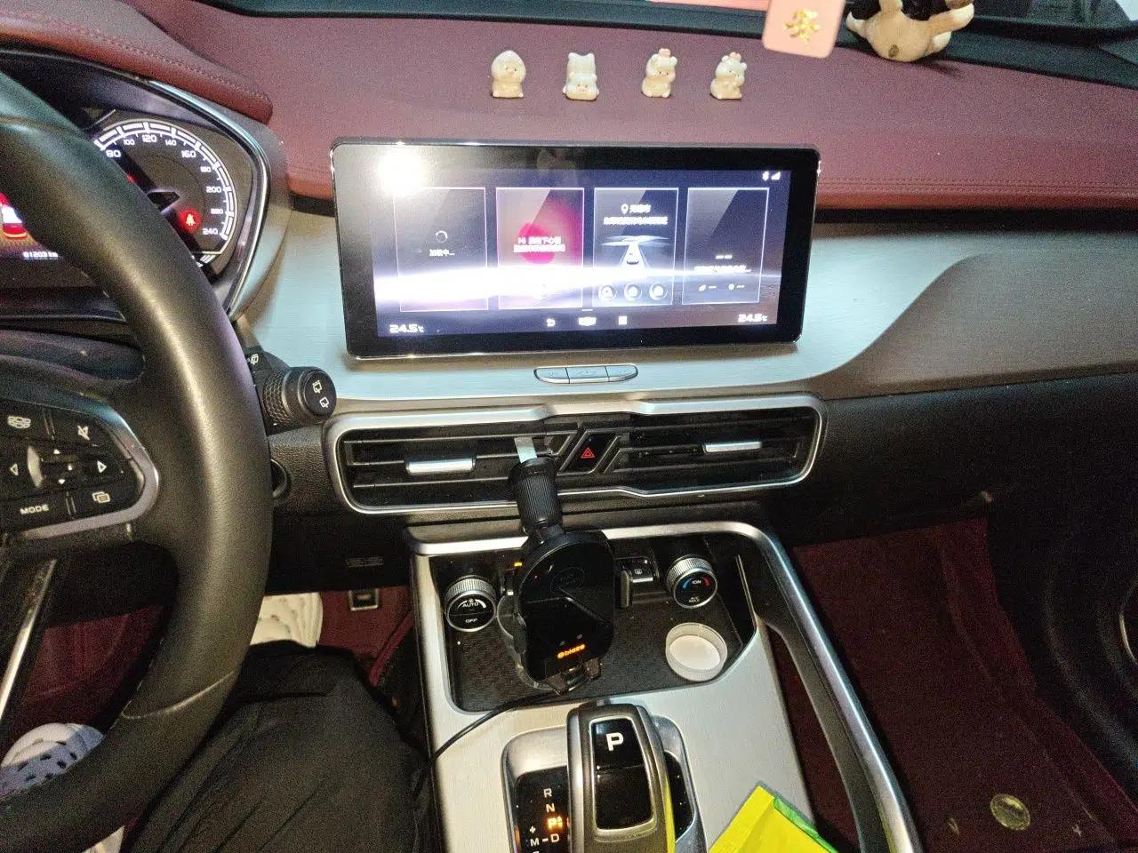 Geely Auto Coolray 2020 PRO 260T DCT Knight — миниатюра 13