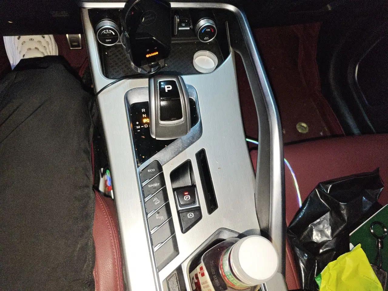 Geely Auto Coolray 2020 PRO 260T DCT Knight — миниатюра 14