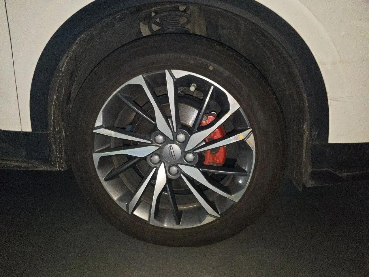 Geely Auto Coolray 2020 PRO 260T DCT Knight — миниатюра 8