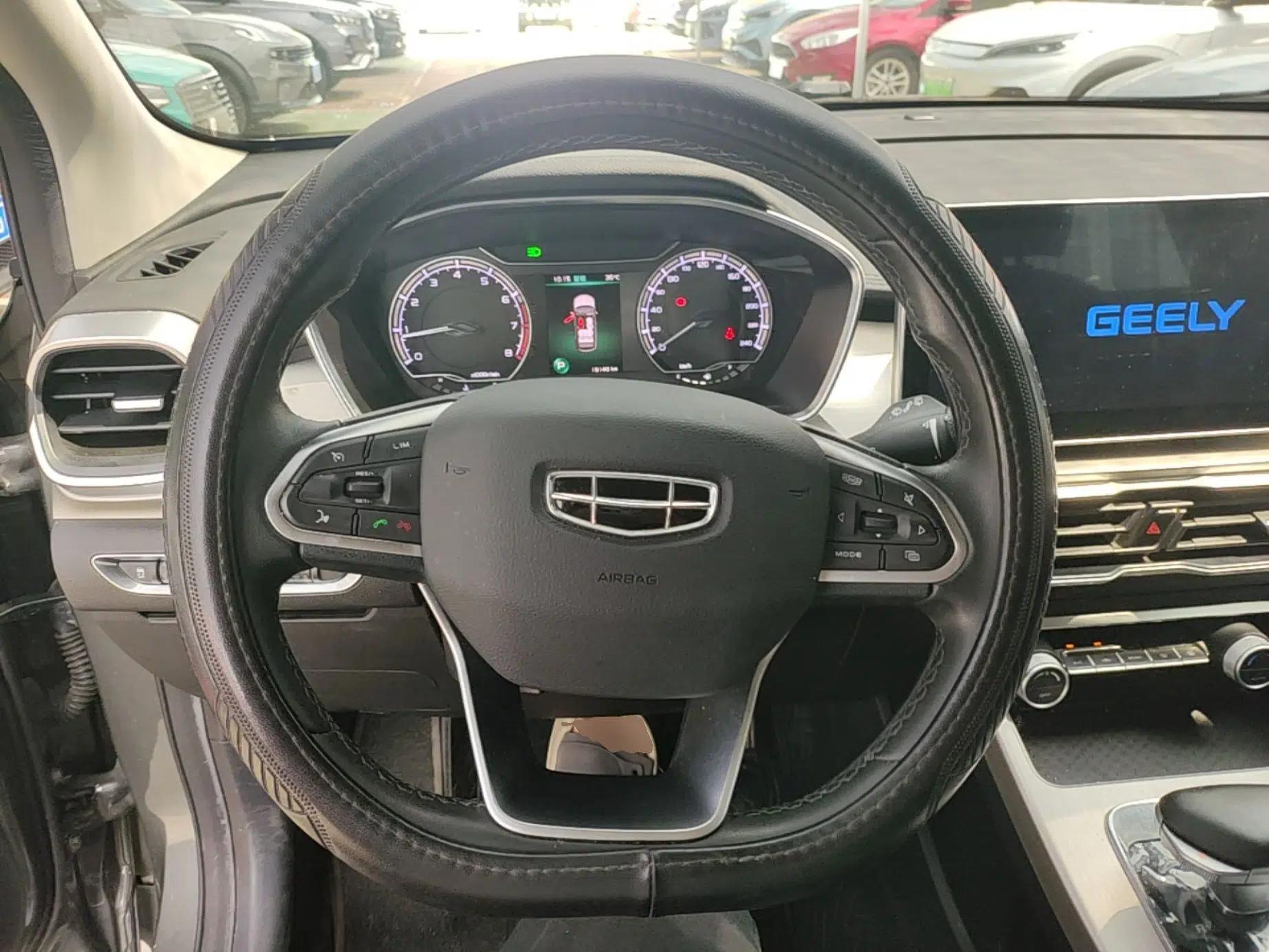 Geely Auto Coolray 2023 1.5T DCT Platinum Edition — миниатюра 13