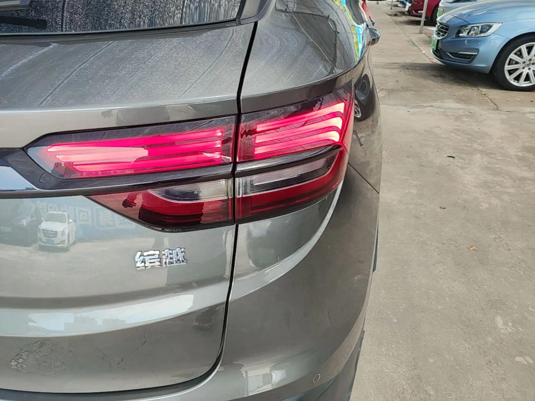 Geely Auto Coolray 2023 1.5T DCT Platinum Edition — миниатюра 9