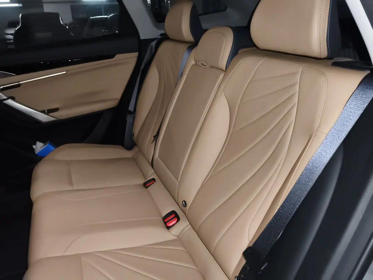 Geely Auto FX11 2023 1.5TD DCT Prestige Edition — миниатюра 17