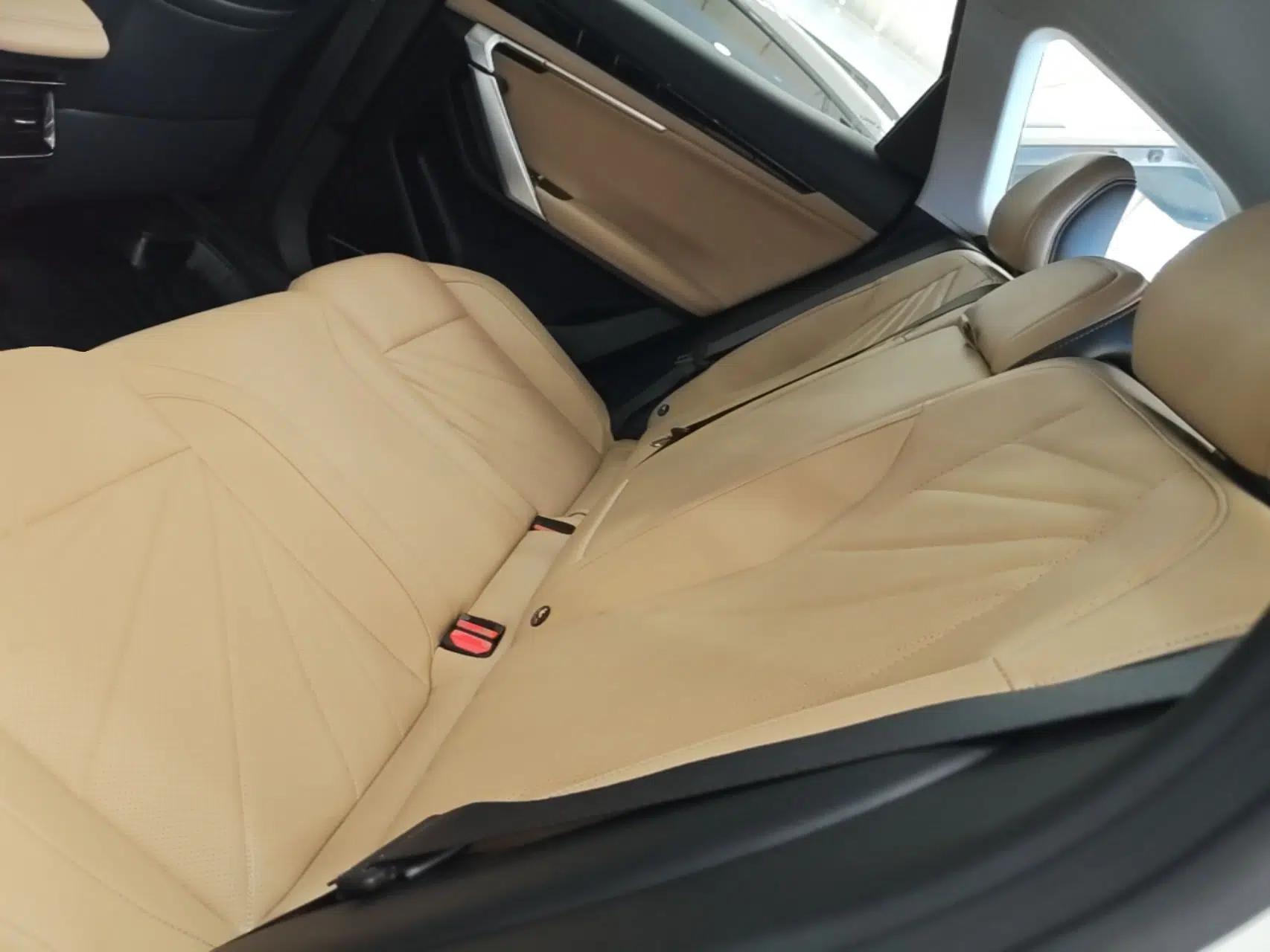 Geely Auto FX11 2023 1.5TD DCT Prestige Edition — миниатюра 20