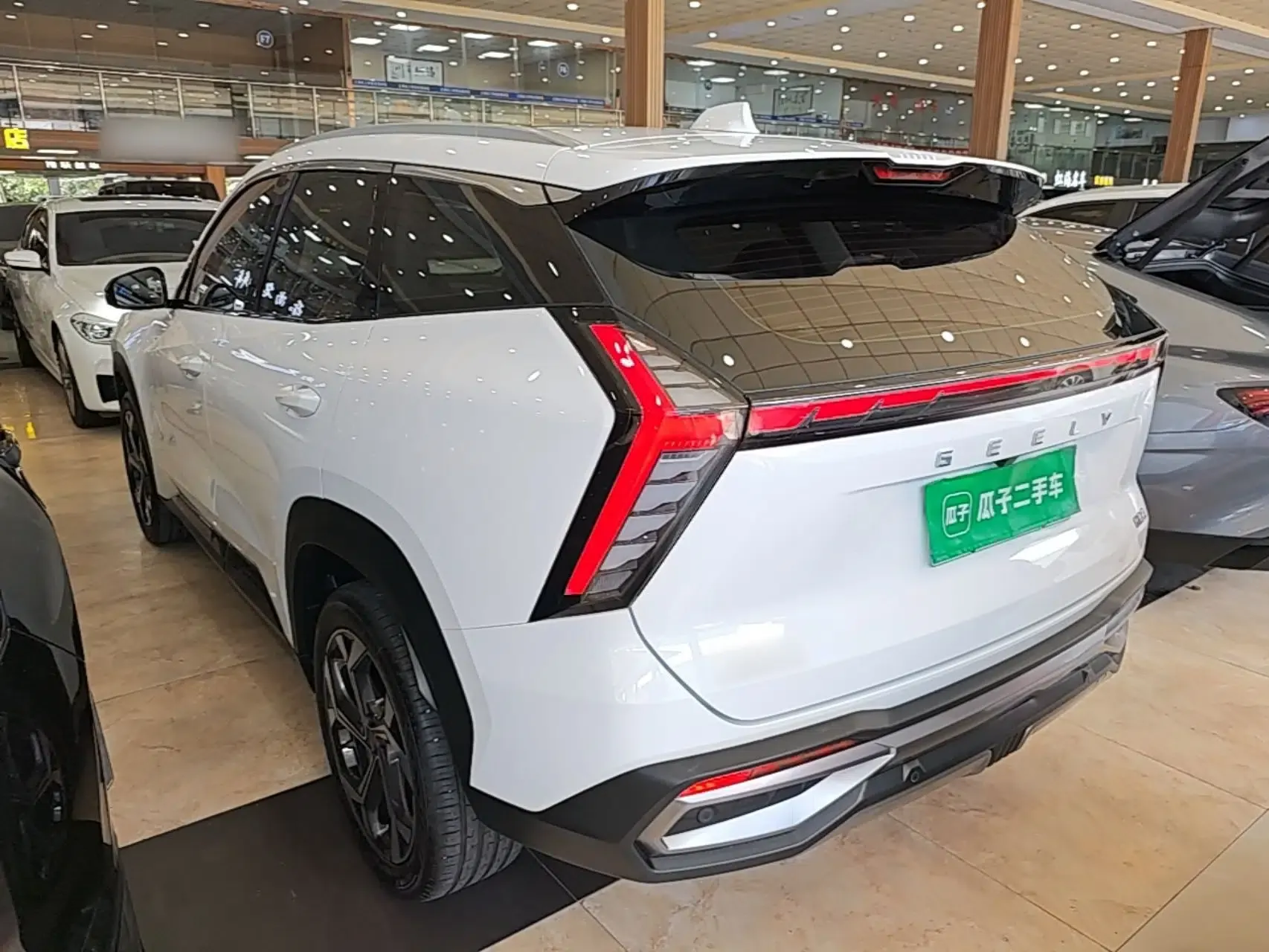 Geely Auto FX11 2023 1.5TD DCT Prestige Edition — миниатюра 4