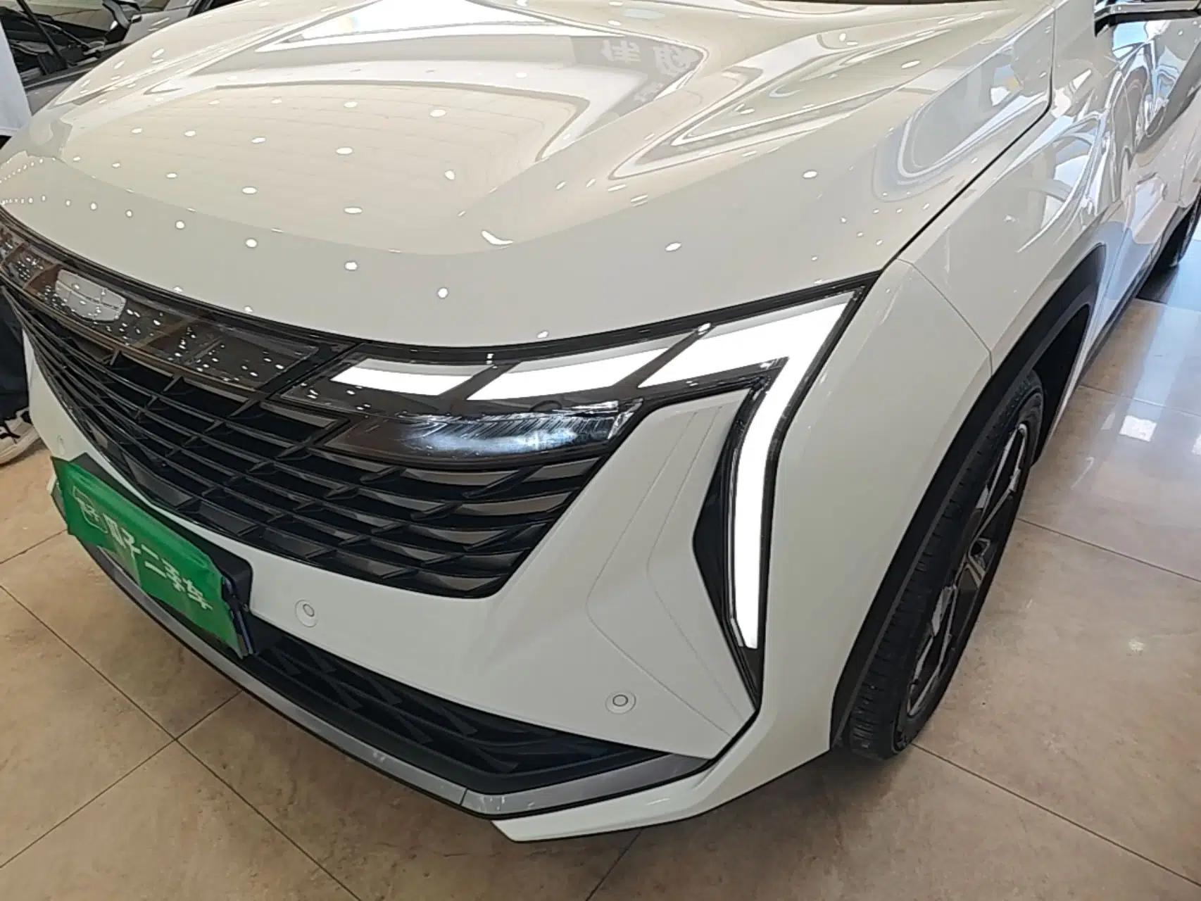 Geely Auto FX11 2023 1.5TD DCT Prestige Edition — миниатюра 8