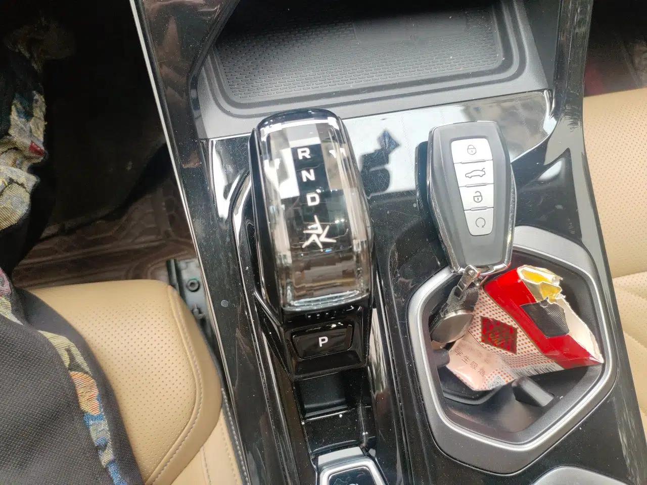 Geely Auto FX11 2023 2.0TD DCT Prestige Edition — миниатюра 14
