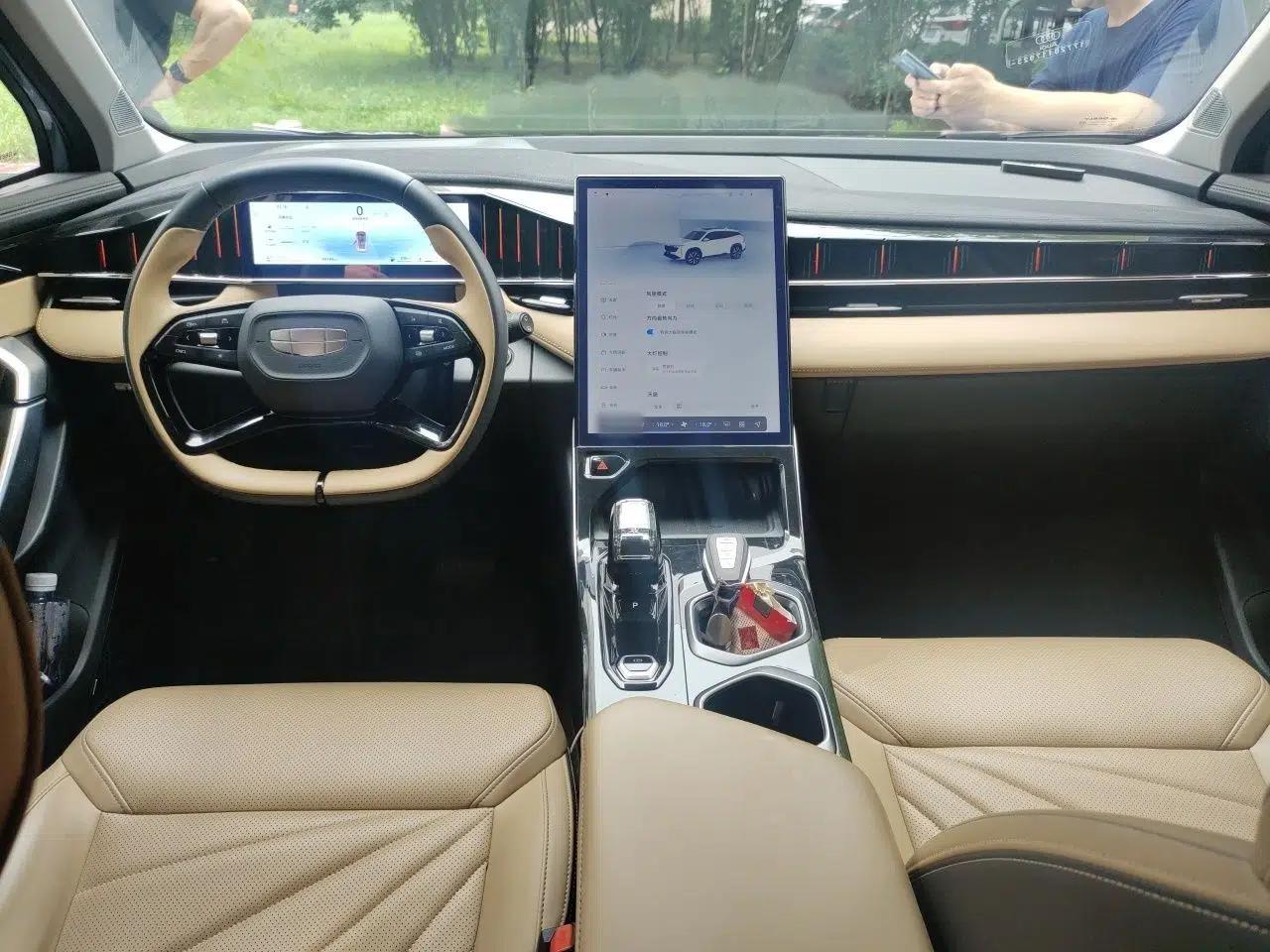 Geely Auto FX11 2023 2.0TD DCT Prestige Edition — миниатюра 9
