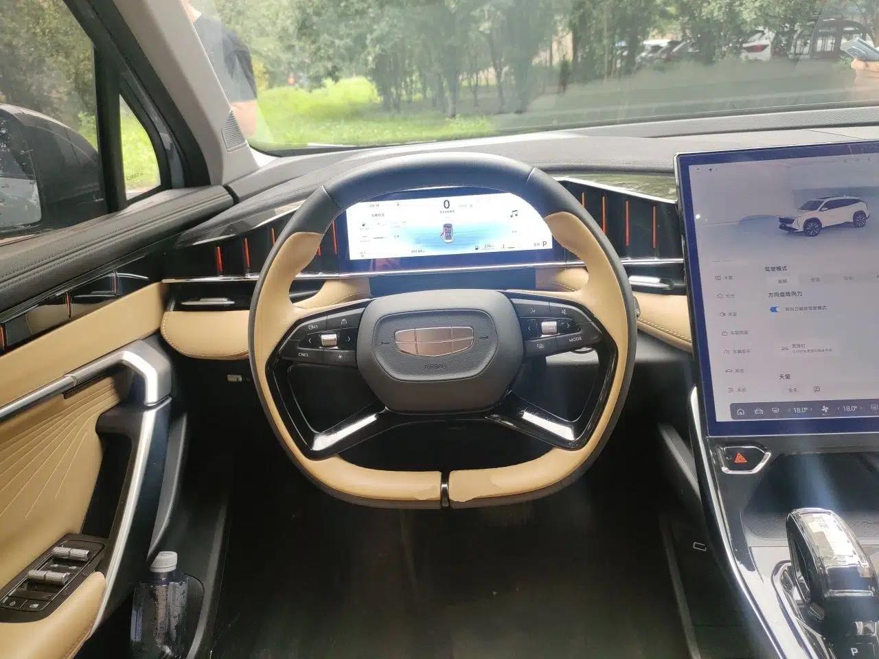 Geely Auto FX11 2023 2.0TD DCT Prestige Edition — миниатюра 10