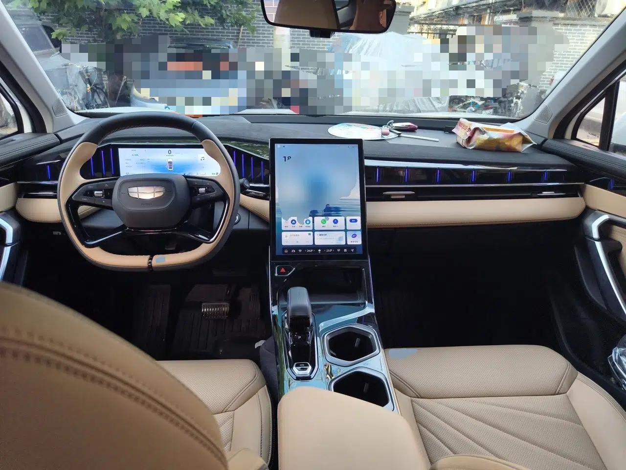 Geely Auto FX11 2023 1.5TD DCT Prestige Edition — миниатюра 9