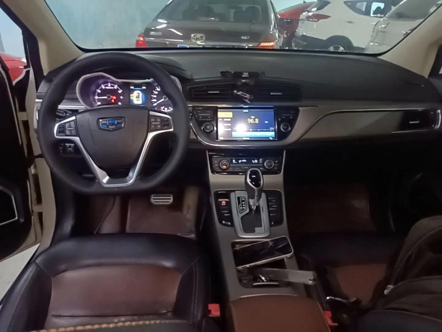 Geely Auto Emgrand GS 2017 Sport Edition 1.3T Automatic Smart Connectivity Model — миниатюра 12
