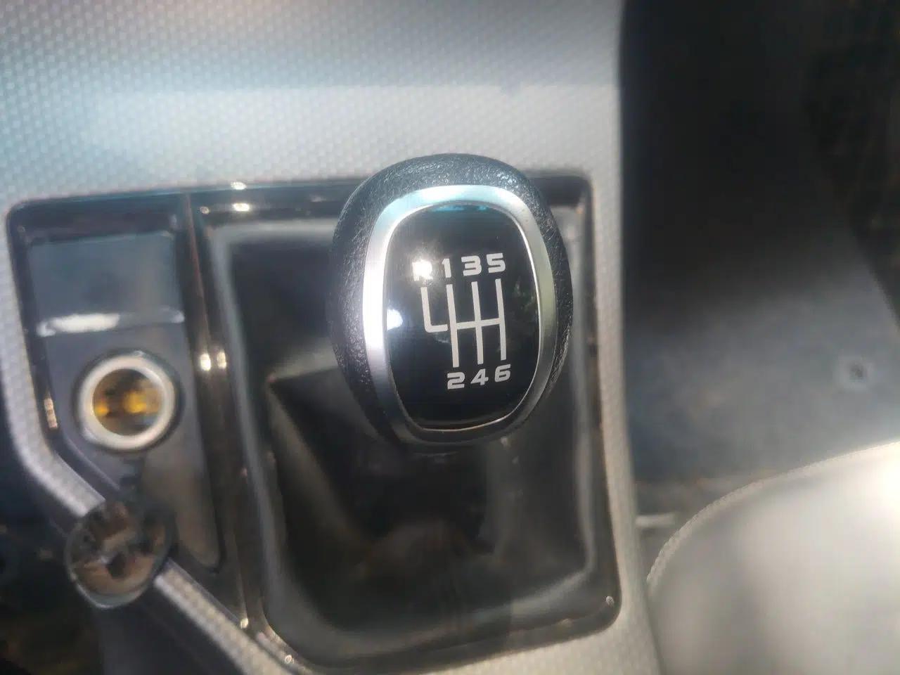 Geely Auto Emgrand GS 2016 Sport Edition 1.3T Manual LingShang Model — миниатюра 14