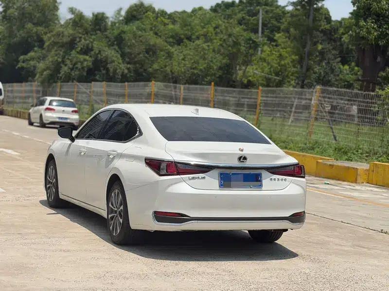 Lexus ES 2021 Model 200 Premium Edition — миниатюра 4