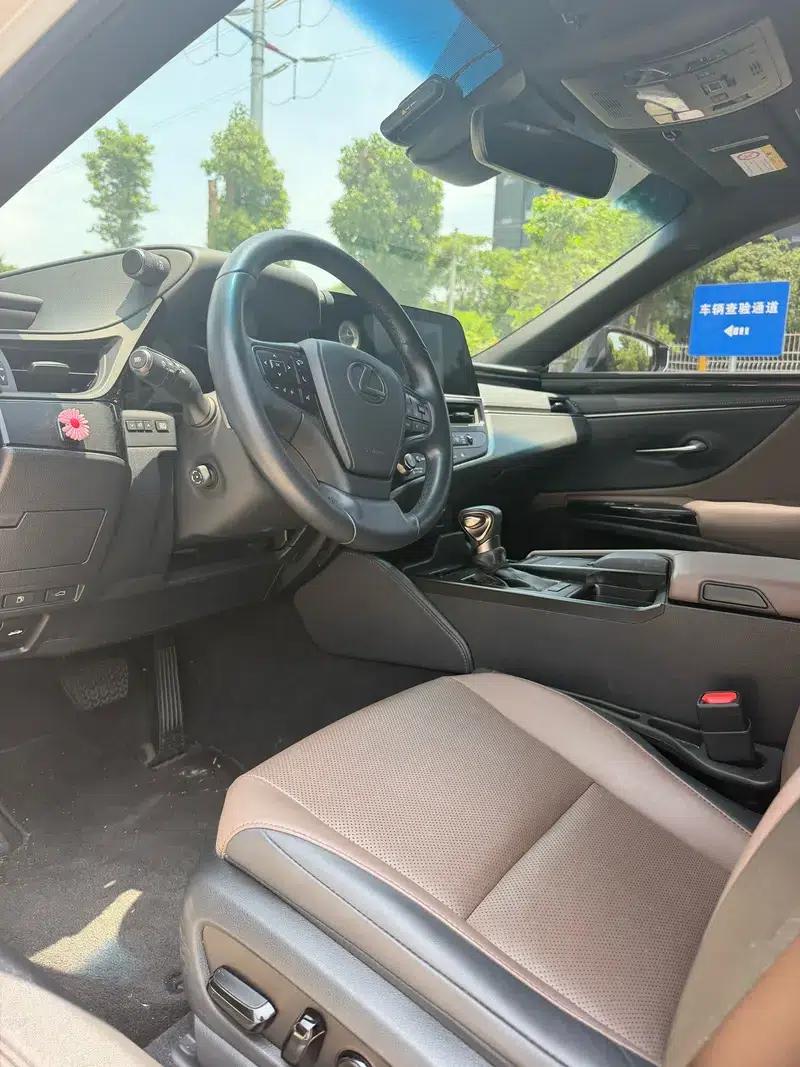 Lexus ES 2021 Model 200 Premium Edition — миниатюра 9