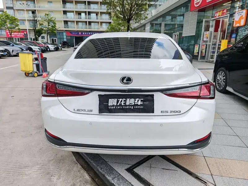 Lexus ES 2024 200 Premium Edition — миниатюра 4