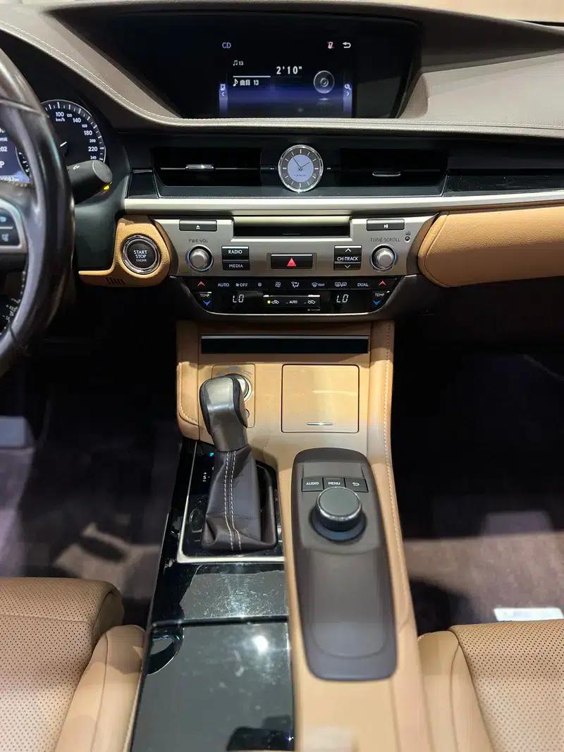 Lexus ES 2015 200 Elite Edition — миниатюра 11