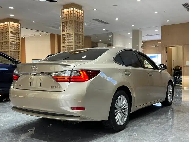 Lexus ES 2015 200 Elite Edition — миниатюра 6