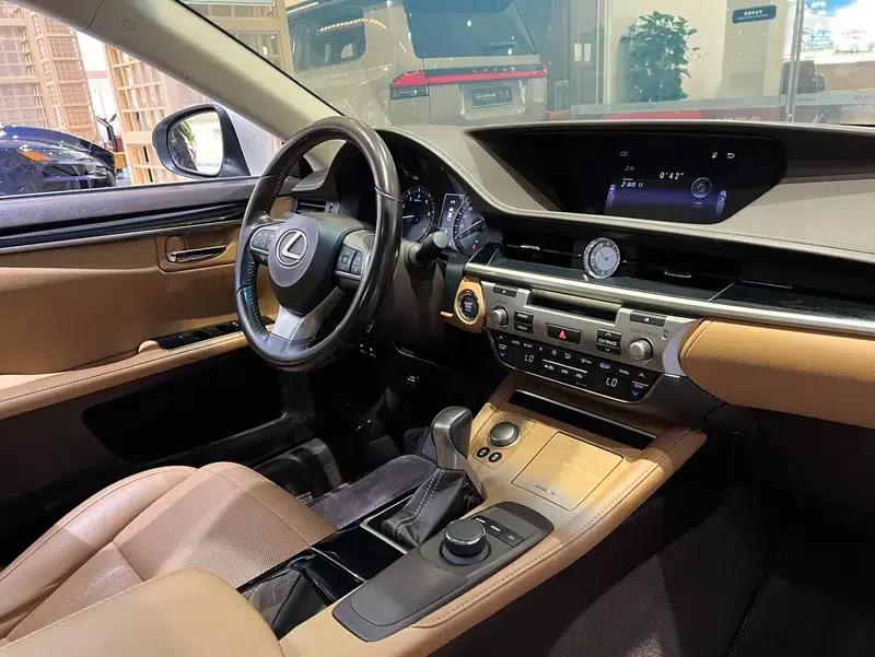 Lexus ES 2015 200 Elite Edition — миниатюра 10