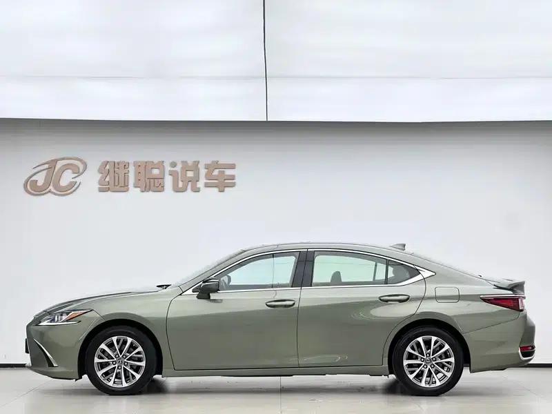 Lexus ES 2022 200 Premium Edition — миниатюра 3