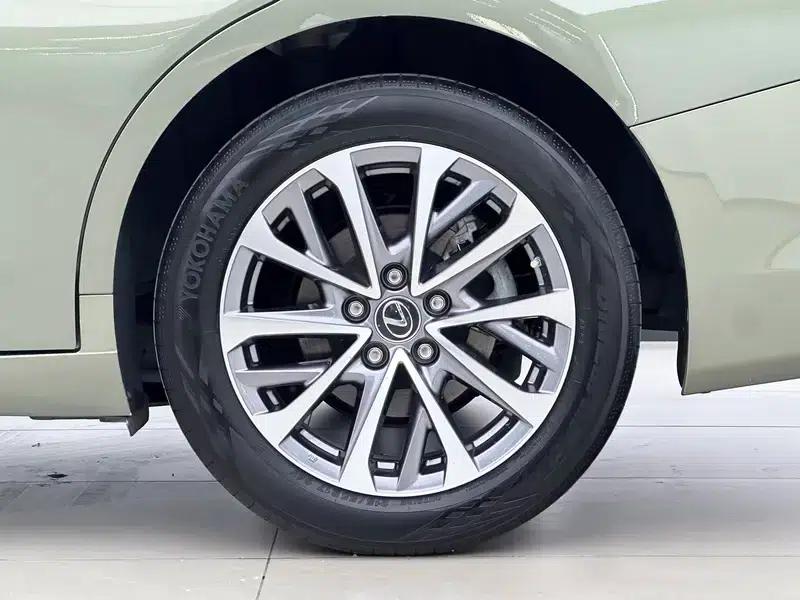 Lexus ES 2022 200 Premium Edition — миниатюра 6
