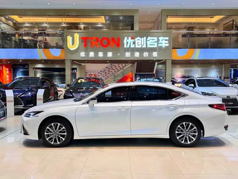 Lexus ES 2025 200 Premium Edition — миниатюра 3