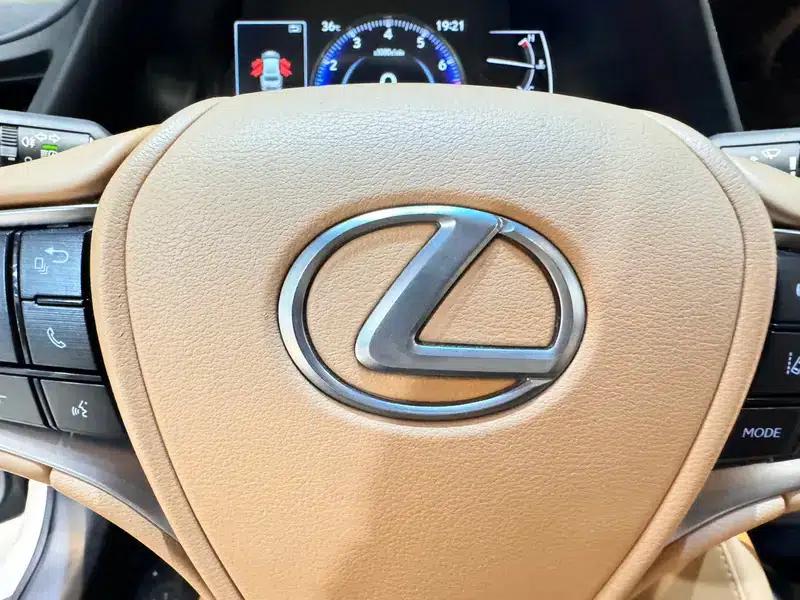 Lexus ES 2025 200 Premium Edition — миниатюра 22