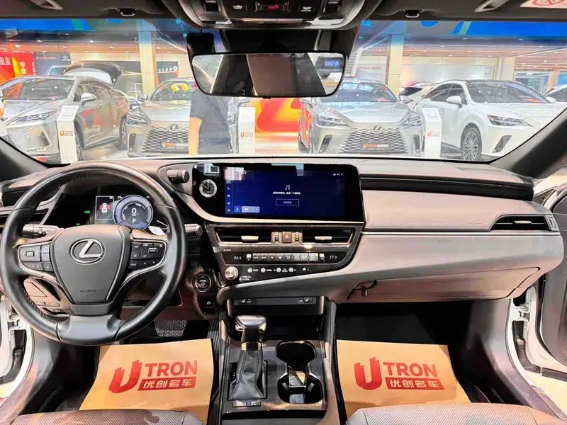 Lexus ES 2022 300h Premium Edition — миниатюра 13