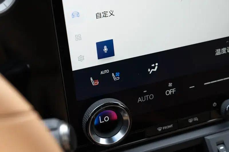 Lexus ES 2025 300h Premium Edition — миниатюра 13
