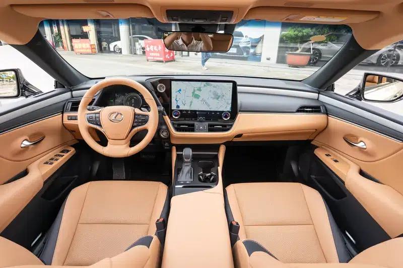 Lexus ES 2025 300h Premium Edition — миниатюра 14