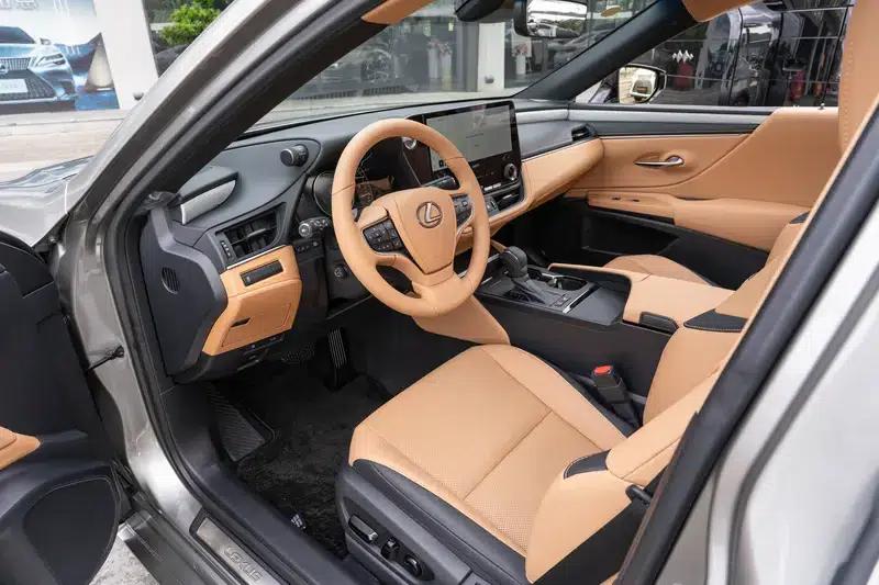 Lexus ES 2025 300h Premium Edition — миниатюра 19