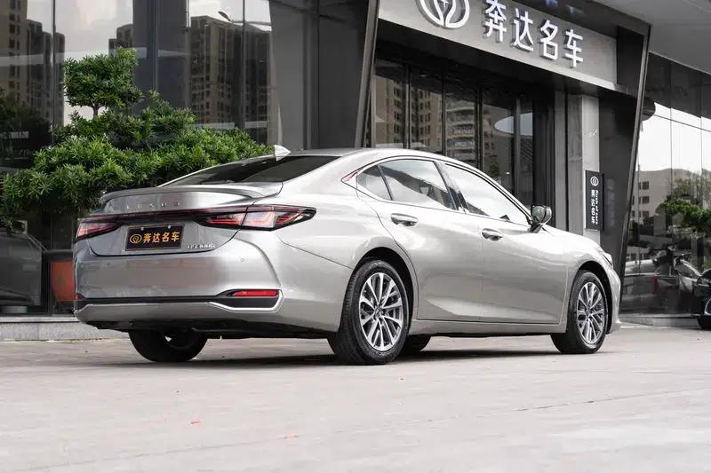 Lexus ES 2025 300h Premium Edition — миниатюра 5