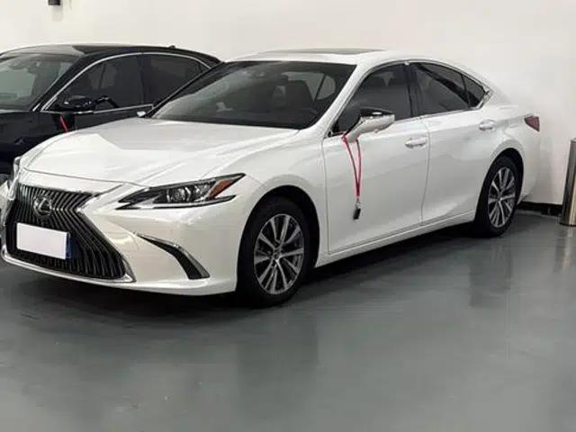 Lexus ES 2021 Model 200 Premium Edition