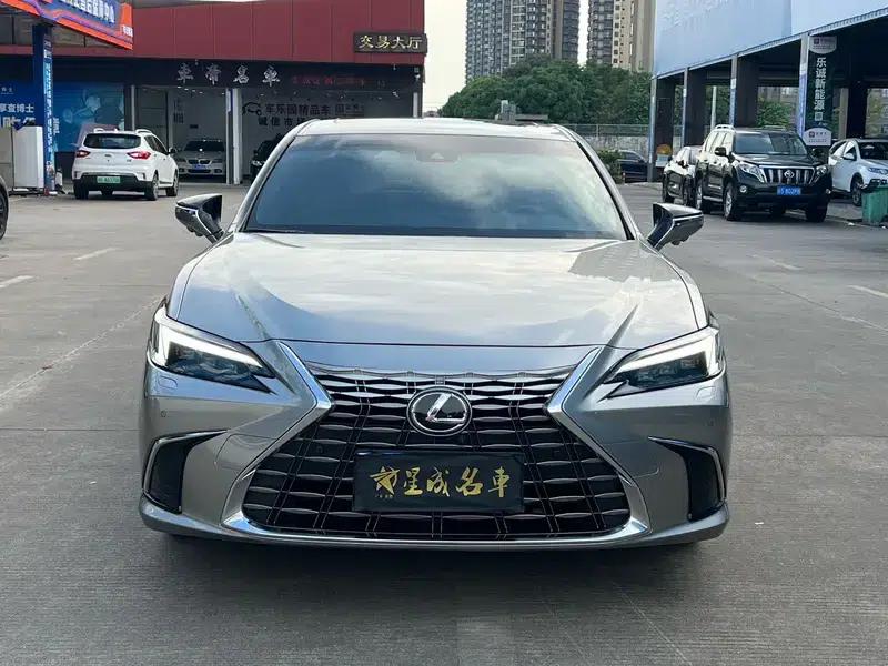 Lexus ES 2025 200 Premium Edition — миниатюра 2