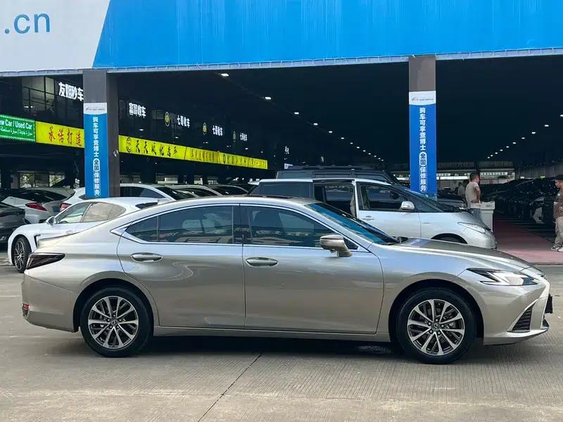 Lexus ES 2025 200 Premium Edition — миниатюра 7