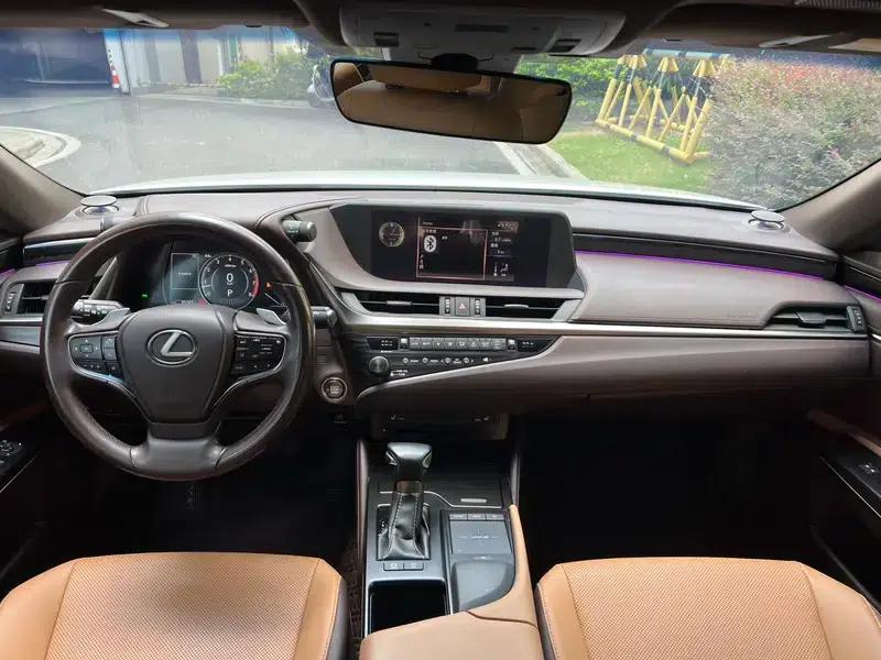 Lexus ES 2018 200 Luxury Edition (China V emission standard) — миниатюра 20