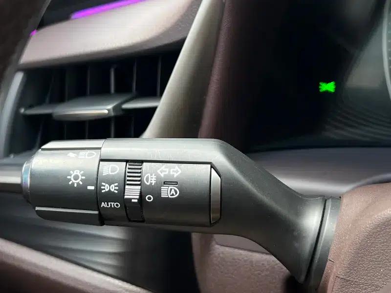 Lexus ES 2018 200 Luxury Edition (China V emission standard) — миниатюра 25